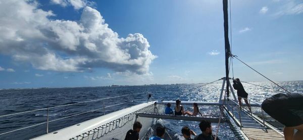 O passeio até a ilha leva cerca de 2h