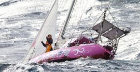 Conheça a garota que deu a volta ao mundo de barco e sozinha