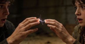 O que significa quando sentimos um choque ao encostar em alguém?