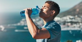 Calor intenso: saiba como evitar a desidratação e beber mais água