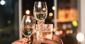 Intoxicação por metanol expõe dependência social do álcool