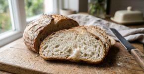Pão caseiro mais macio por mais tempo: padeiros cozinham uma pequena parte da farinha com água ou leite antes de preparar a massa, técnica japonesa conhecida como tangzhong