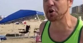 Homem insulta muçulmanos na praia e depois chora na prisão