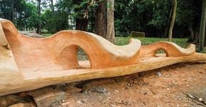 Árvore caída no Ibirapuera vira banco nas mãos de designer no Largo da Batata