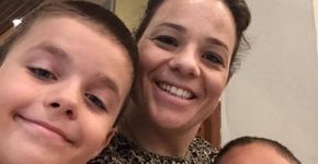 Preconceito está na cabeça dos adultos, diz mãe que comprou boneca para o filho