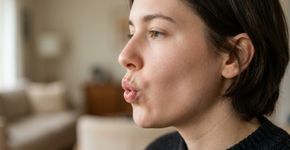 Por que algumas pessoas simplesmente não conseguem assobiar, mesmo tentando várias vezes
