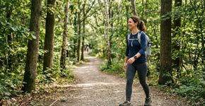 Especialistas concordam: “Caminhar 1 hora por dia, 7 dias por semana, em ritmo tranquilo, queima 75.000 calorias por ano.”