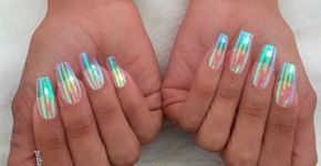 Unhas transparentes são tendência no Instagram