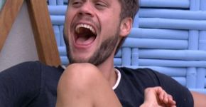 Breno, do BBB 18, aparece ao lado de amigos insultando Ana Clara