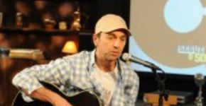 Hoje: Zeca Baleiro lança ao CD ao vivo