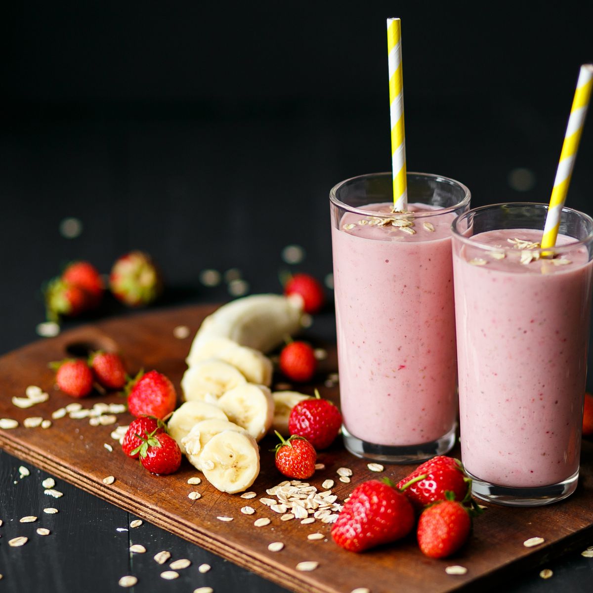 Aprenda a fazer um delicioso smoothie de morango e banana