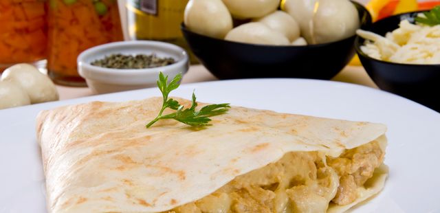 Crepe de milho com crango e catupiry é tudo o que sua festa de são joão precisa