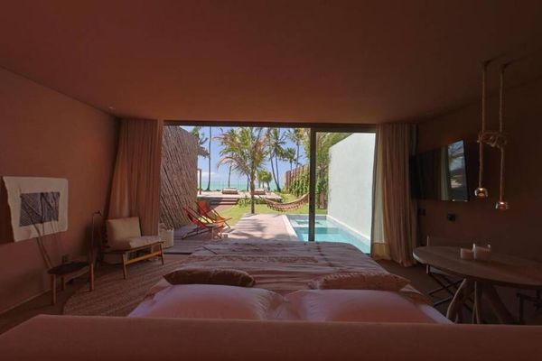 Interior de uma das cabanas do Origem Patacho