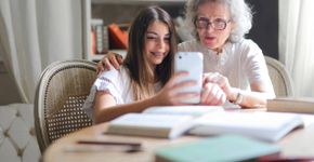6 dicas essenciais para facilitar o uso do celular por idosos