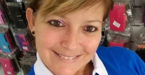 Ex-atriz de filme pornô, Regininha Poltergeist agora é vendedora