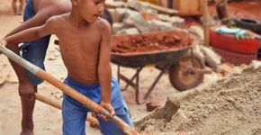 Moradores da Favela do Moinho se unem para construir parque