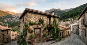 A aldeia de 115 habitantes procura novos moradores: oferece casa, trabalho e uma nova vida nas montanhas