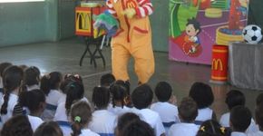 ONG notifica McDonald’s por ações de marketing em escolas