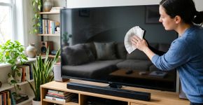Por que no Japão eles sempre limpam a tela da TV com filtro de café antes de ligar o aparelho