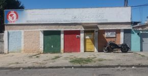 Creche que atende 250 crianças no Rio tenta reformar sua fachada