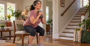 Ganhar massa muscular depois dos 50 anos é possível: conheça o guia prático de fortalecimento muscular para mulheres