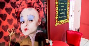 ‘Alice no País das Maravilhas’ inspira casa de chá em Curitiba