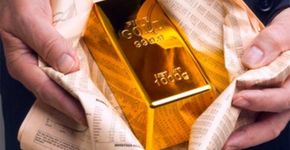 Faxineiro acha 7 kg de ouro em aeroporto e pode ficar com barras