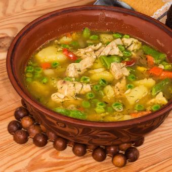 Featured mobile: Quer um jantar leve e rico em proteínas? Veja 3 receitas de sopas saudáveis