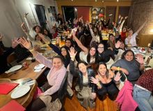 Featured side: De um vídeo no TikTok a uma comunidade com 3 mil mulheres: como o Wellness Girls Club está criando novas amizades