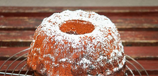 Bolo mesclado feito na Air Fryer; confira a receita