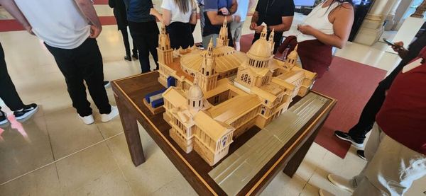 Maquete do Museu Nacional de Arte da Catalunha