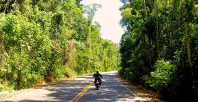 Websérie mostra viagens de moto de curta duração e baixo custo