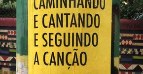 Para espantar os males, projeto estimula pessoas a cantarem pelas ruas de SP