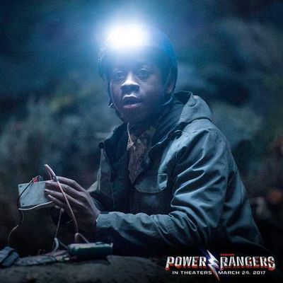 RJ Cyler como Billy Cranston