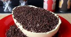 Páscoa diferentona com ovo recheado com brownie