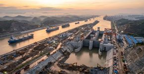 A China está rasgando um canal de 134 quilômetros para que os navios possam acessar profundamente rotas fluviais, e o projeto revela o quanto Pequim está remodelando seriamente as barreiras naturais para o comércio