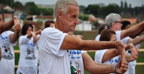 Futebol e alongamento 3ª idade – Clube Escola Vila Alpina