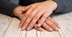 Quanto custa manter unhas de gel impecáveis por 30 dias seguidos?