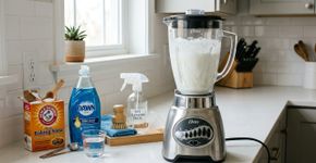 Bater bicarbonato no liquidificador com estes ingredientes pode facilitar uma tarefa da limpeza doméstica