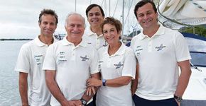 Família Schurmann navega em direção à Ilha de Páscoa