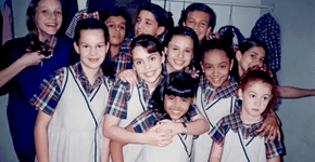 Eterna chiquitita Gisele Frade posa com seios à mostra no Insta