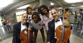 Música Clássica, funk e passinho em flash mob no Rio
