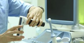 Dispositivo transforma smartphone em colposcópio móvel