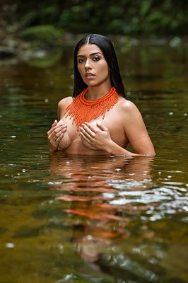Índia fitness Cinthia Vallentim inclui larvas e formigas em sua dieta