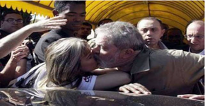 Fake News: beijo de Lula em Gleisi Hoffmann prova relação amorosa