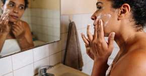 Sinais claros de que o hidratante facial que você usa está prejudicando a saúde da sua pele