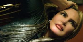 Rosana apresenta o show “Acústico” no Teatro J. Safra