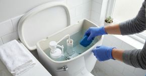 Coloque esta misturinha na caixa do vaso sanitário: em apenas 10 minutos, toda a família vai elogiar o resultado