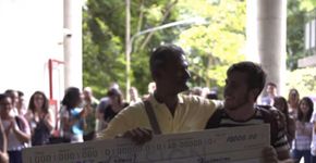 Alunos da PUC arrecadam 10 mil para vendedor de bolos