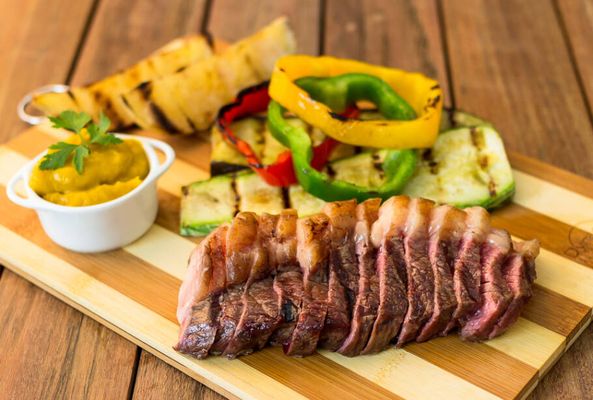 Picanha na tábua fatiada